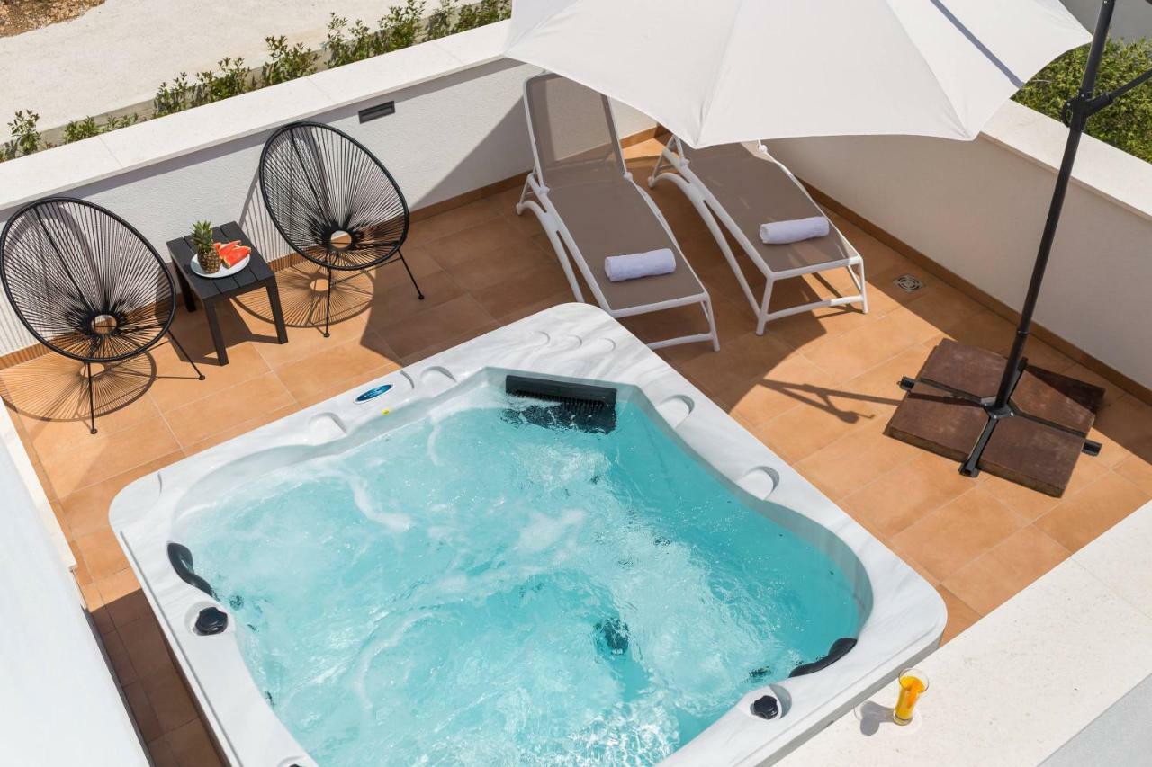 Villa Marulovo Hills Трогир Екстериор снимка